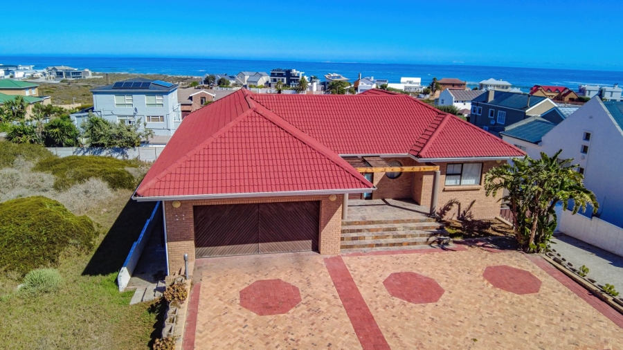 4 Bedroom Property for Sale in Pearl Bay Western Cape